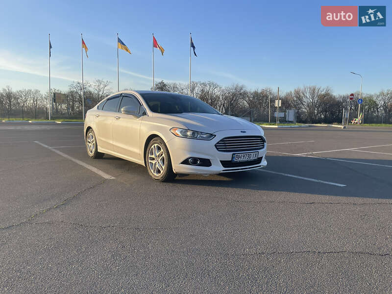 Седан Ford Fusion 2013 в Одесі