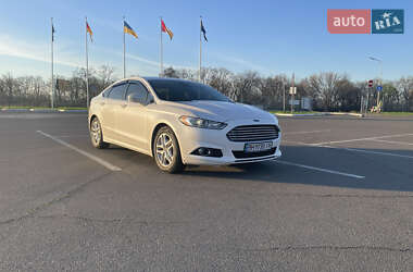 Седан Ford Fusion 2013 в 