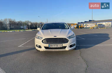Седан Ford Fusion 2013 в 