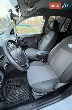 Хэтчбек Ford Fusion 2008 в 