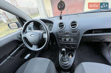 Хэтчбек Ford Fusion 2008 в 