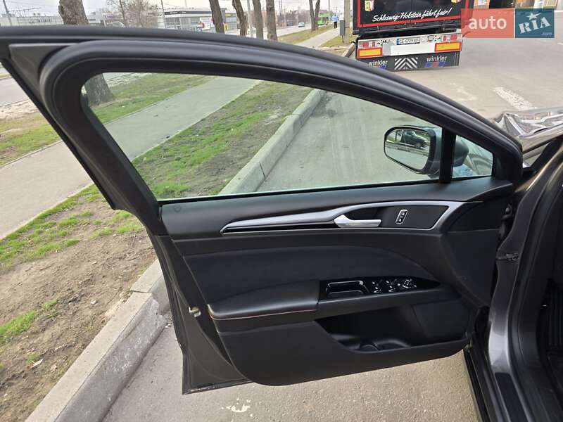 Седан Ford Fusion 2014 в Харькове