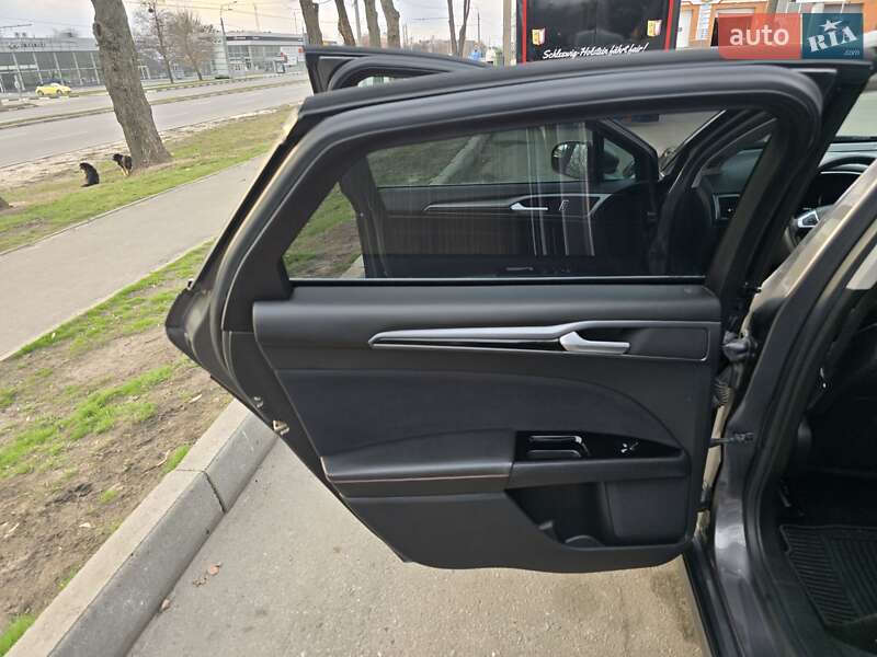Седан Ford Fusion 2014 в Харькове