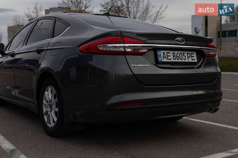 Седан Ford Fusion 2016 в Каменском