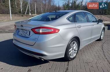Седан Ford Fusion 2013 в 
