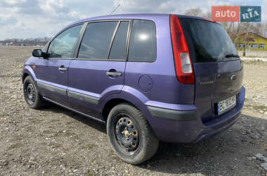 Хэтчбек Ford Fusion 2005 в 