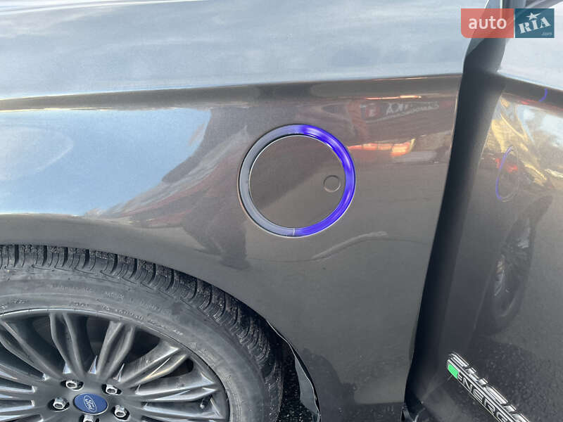 Седан Ford Fusion 2015 в Киеве
