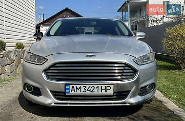 Седан Ford Fusion 2016 в 