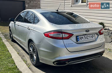 Седан Ford Fusion 2016 в 