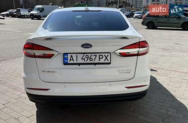 Седан Ford Fusion 2019 в Вишневом