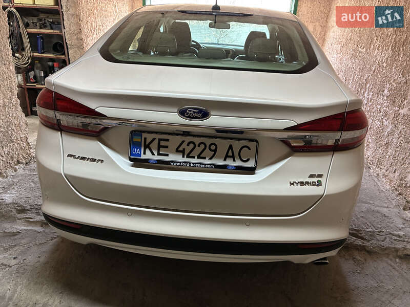 Седан Ford Fusion 2016 в Тернівці