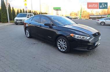 Седан Ford Fusion 2017 в 
