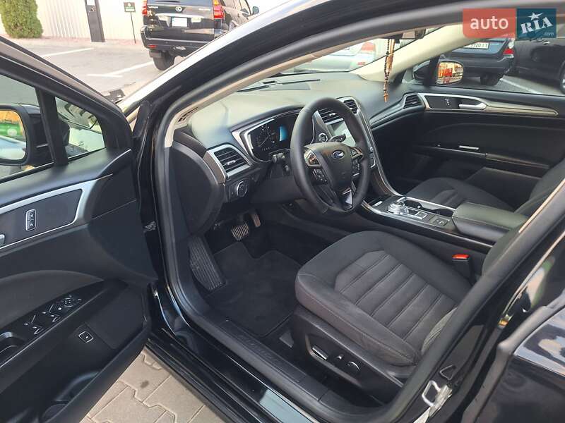 Седан Ford Fusion 2017 в Києві