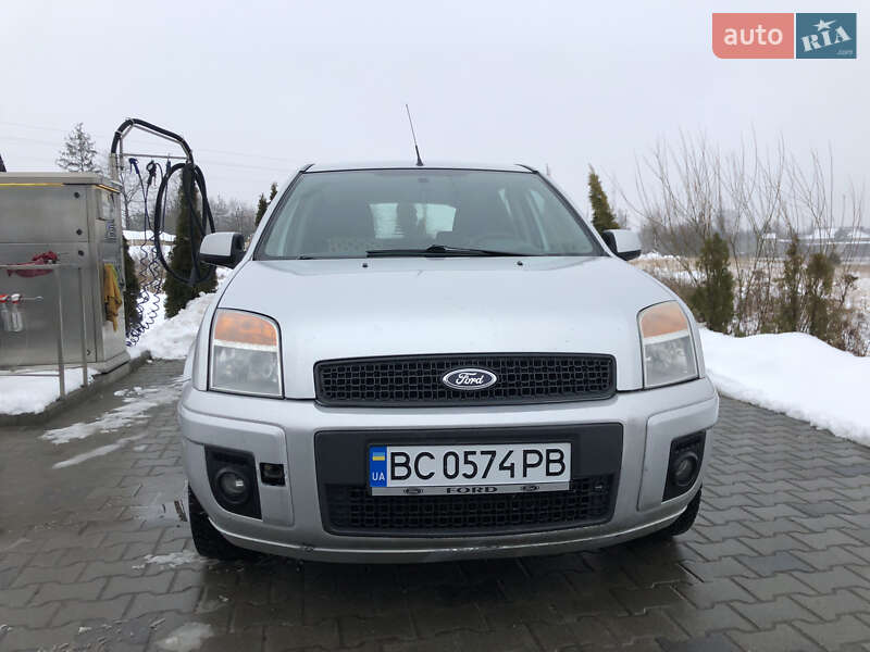 Хэтчбек Ford Fusion 2012 в Яворове
