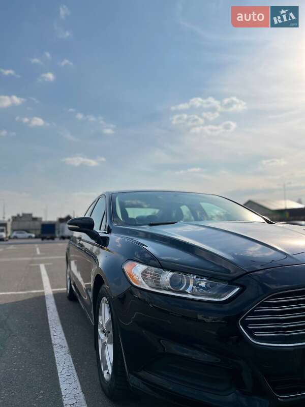 Седан Ford Fusion 2015 в Киеве