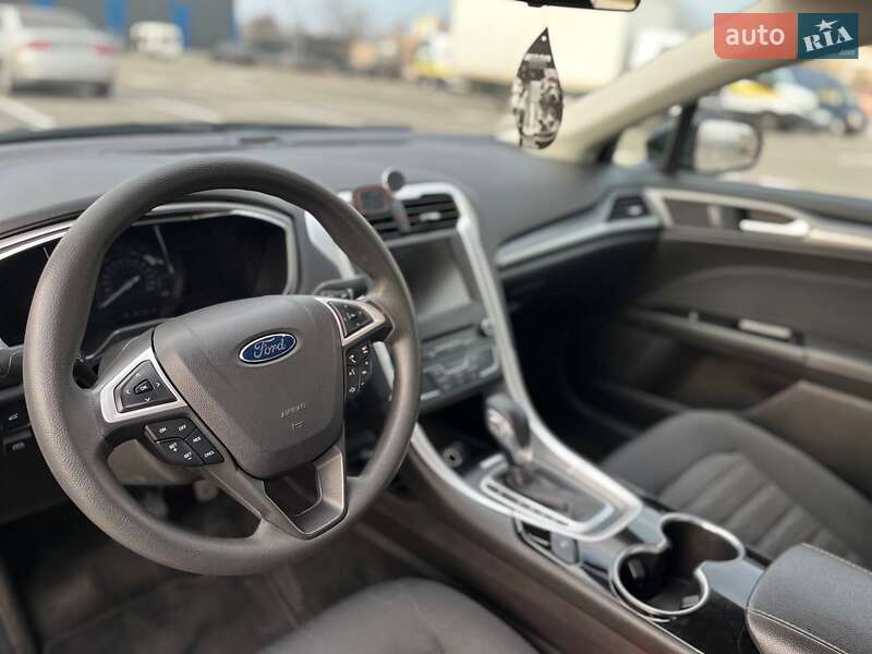 Седан Ford Fusion 2015 в Киеве