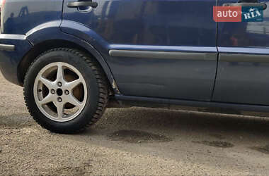 Хэтчбек Ford Fusion 2004 в 