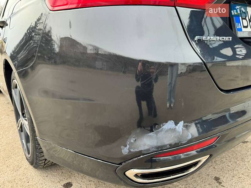 Седан Ford Fusion 2014 в Рівному