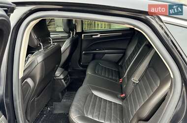 Седан Ford Fusion 2014 в 
