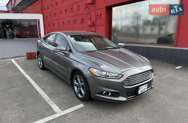 Седан Ford Fusion 2013 в 