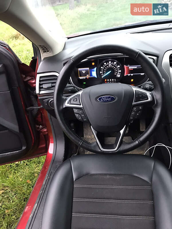 Седан Ford Fusion 2016 в Рожнятові