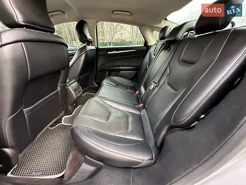 Седан Ford Fusion 2016 в Вінниці