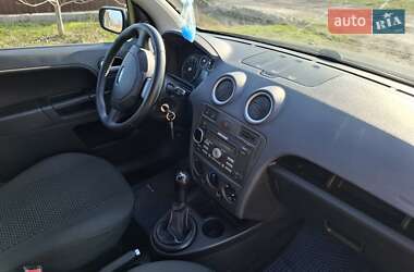 Хэтчбек Ford Fusion 2008 в 