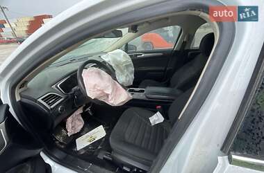 Седан Ford Fusion 2020 в 