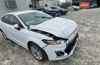 Седан Ford Fusion 2020 в 