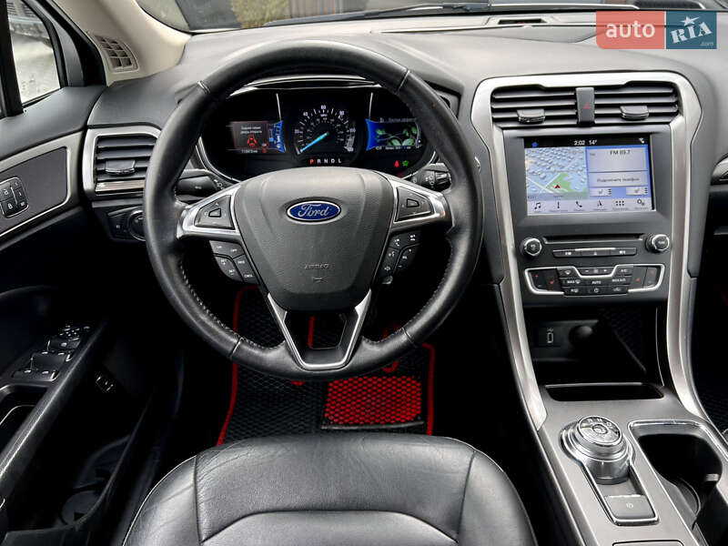 Седан Ford Fusion 2017 в Одесі