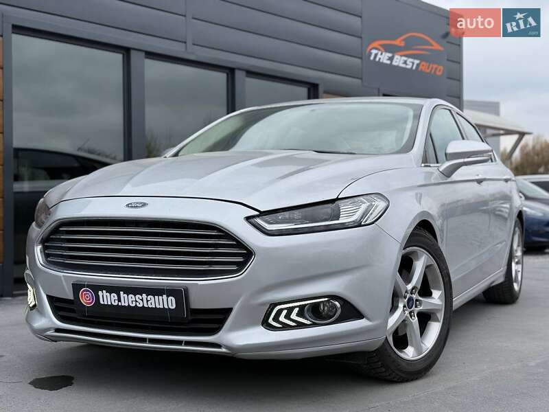 Седан Ford Fusion 2015 в Ровно