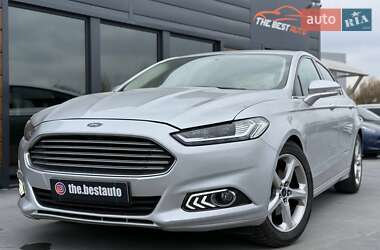 Седан Ford Fusion 2015 в 
