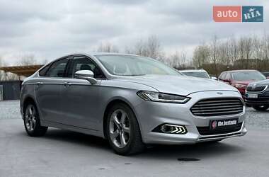 Седан Ford Fusion 2015 в 
