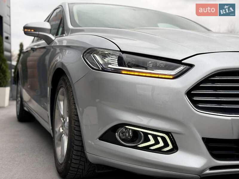 Седан Ford Fusion 2015 в Ровно