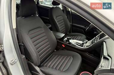 Седан Ford Fusion 2015 в 