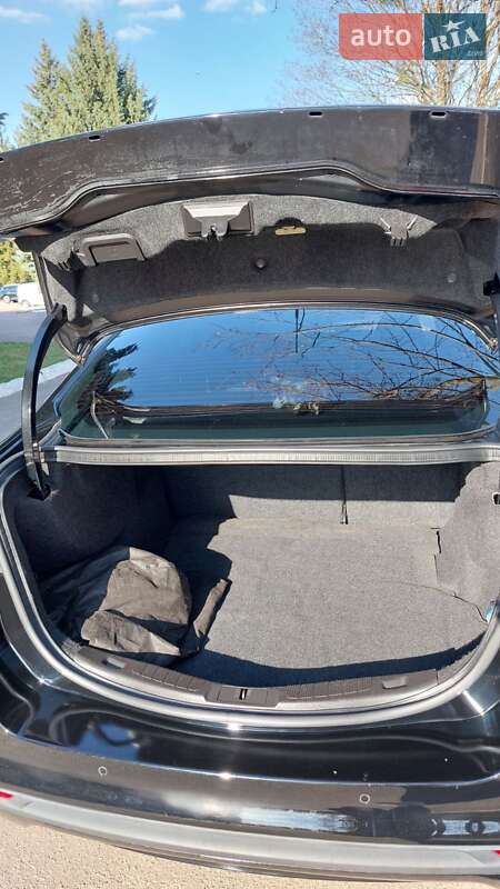 Седан Ford Fusion 2015 в Ровно