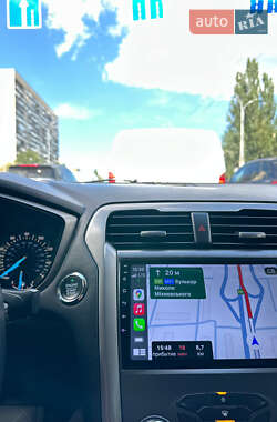 Седан Ford Fusion 2016 в 