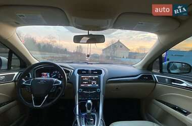 Седан Ford Fusion 2014 в 