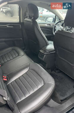 Седан Ford Fusion 2013 в Львове