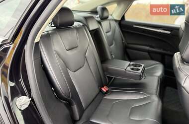 Седан Ford Fusion 2020 в 