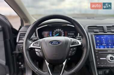 Седан Ford Fusion 2020 в 