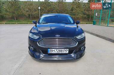 Седан Ford Fusion 2013 в 
