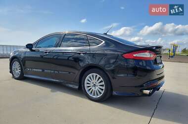 Седан Ford Fusion 2013 в 