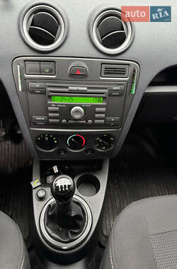 Хетчбек Ford Fusion 2011 в 