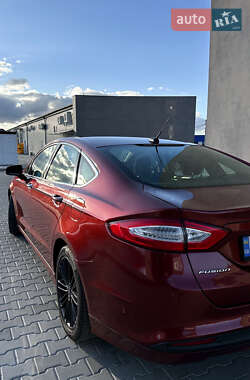 Седан Ford Fusion 2013 в 