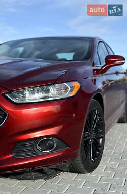 Седан Ford Fusion 2013 в 