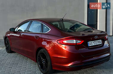 Седан Ford Fusion 2013 в 