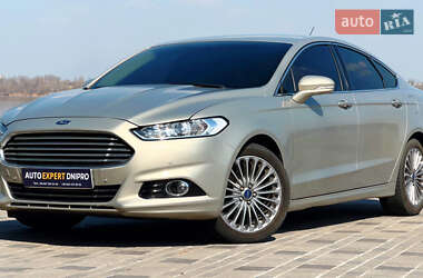 Седан Ford Fusion 2016 в 