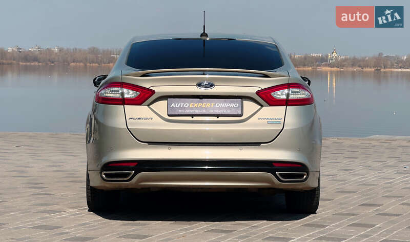 Седан Ford Fusion 2016 в Дніпрі