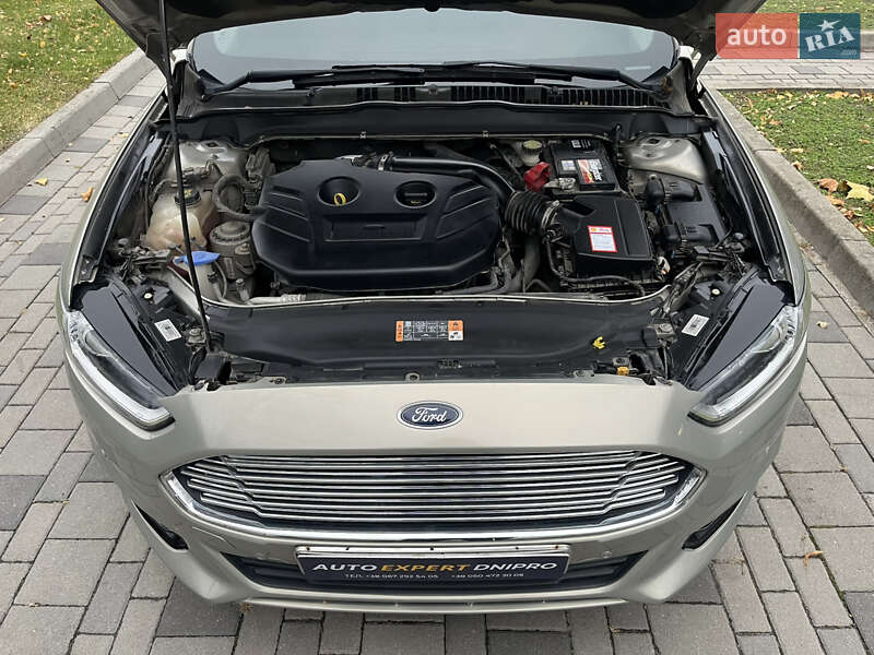 Седан Ford Fusion 2016 в Дніпрі